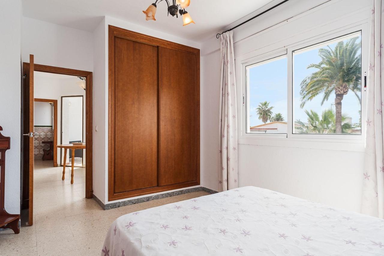 Apartamento Junto A La Playa En El Centro Кониль-де-ла-Фронтера Экстерьер фото